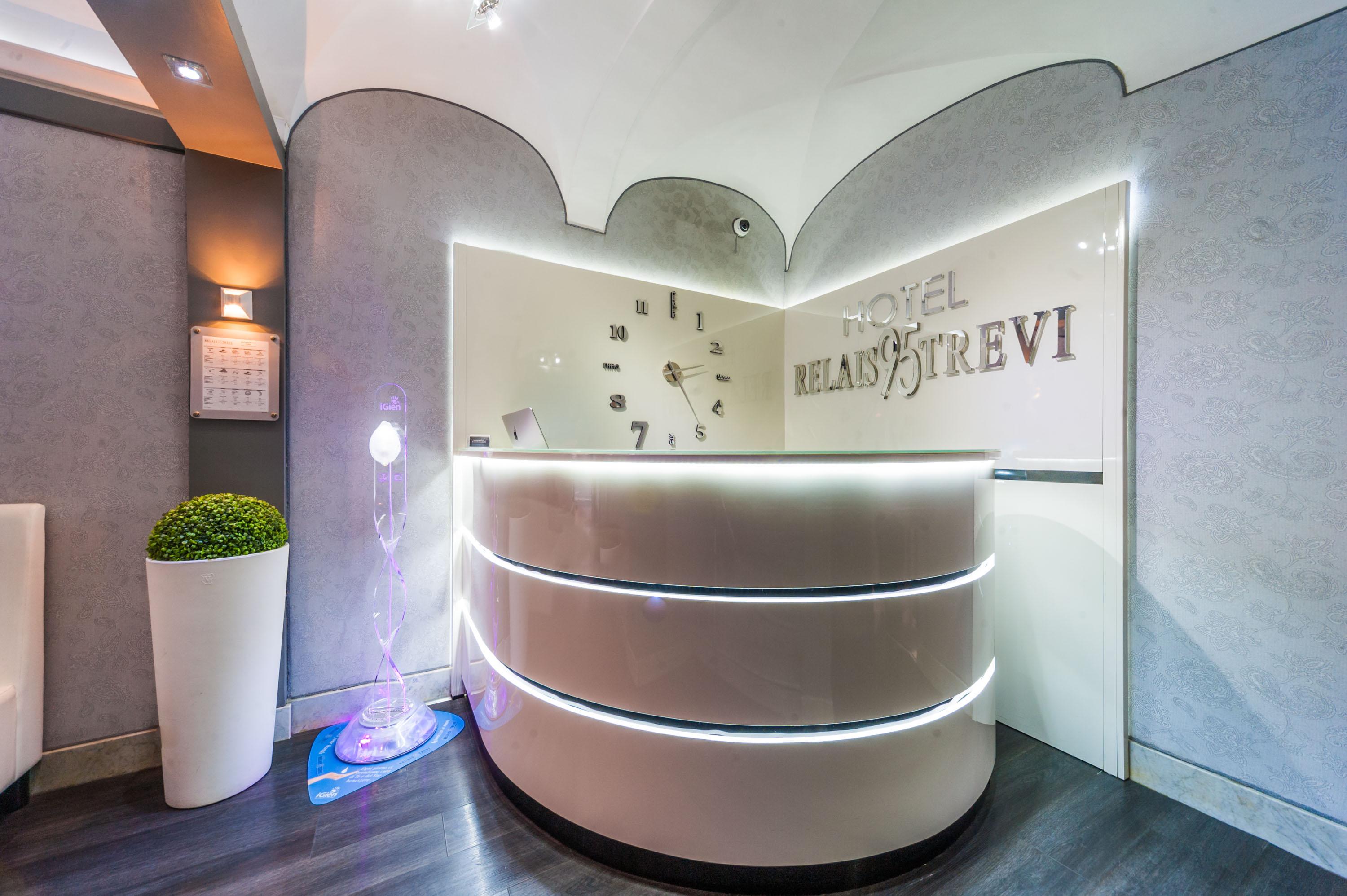 Relais Trevi 95 Boutique Hotel (Adults Only) Рим Экстерьер фото