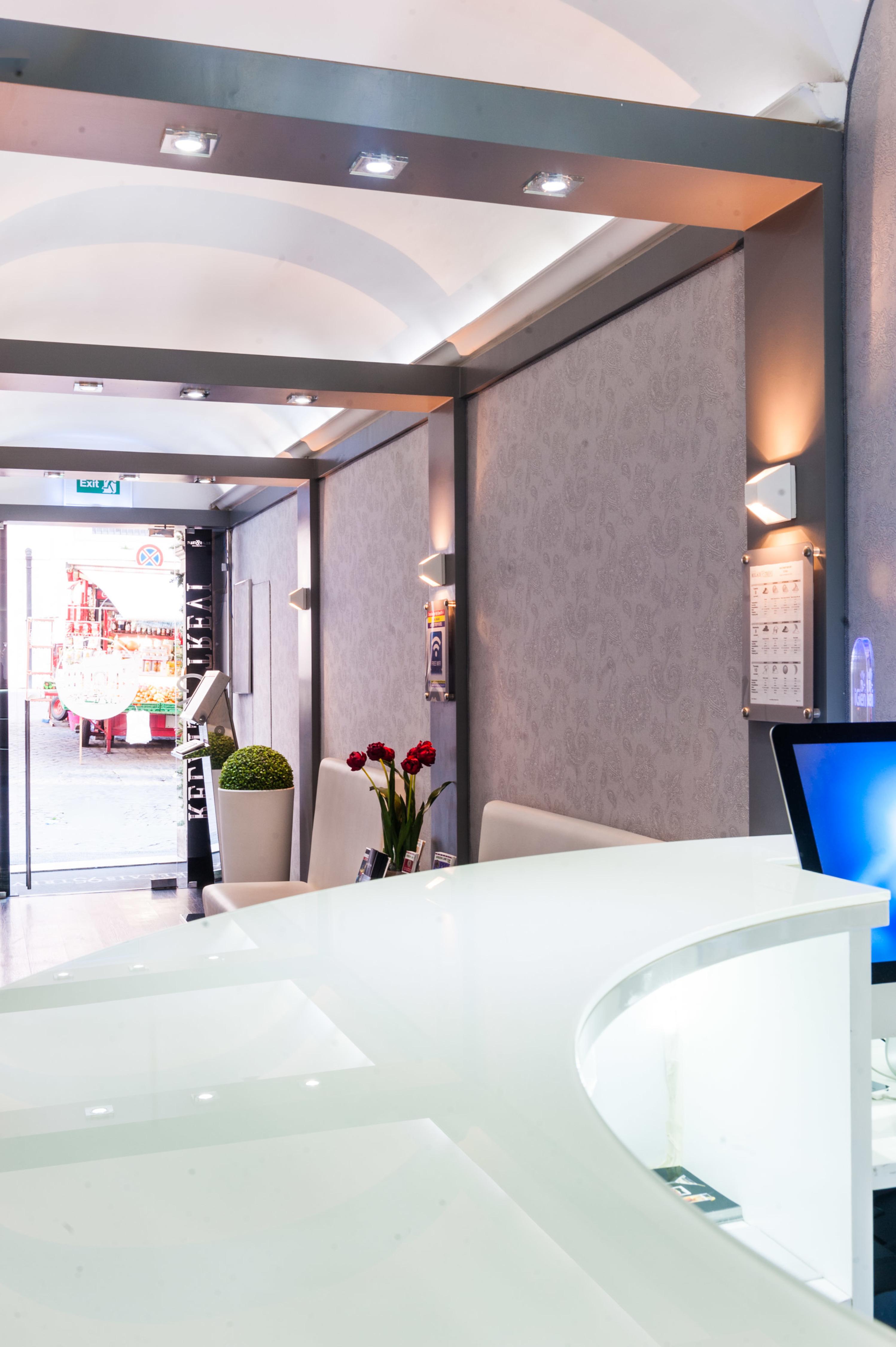Relais Trevi 95 Boutique Hotel (Adults Only) Рим Экстерьер фото